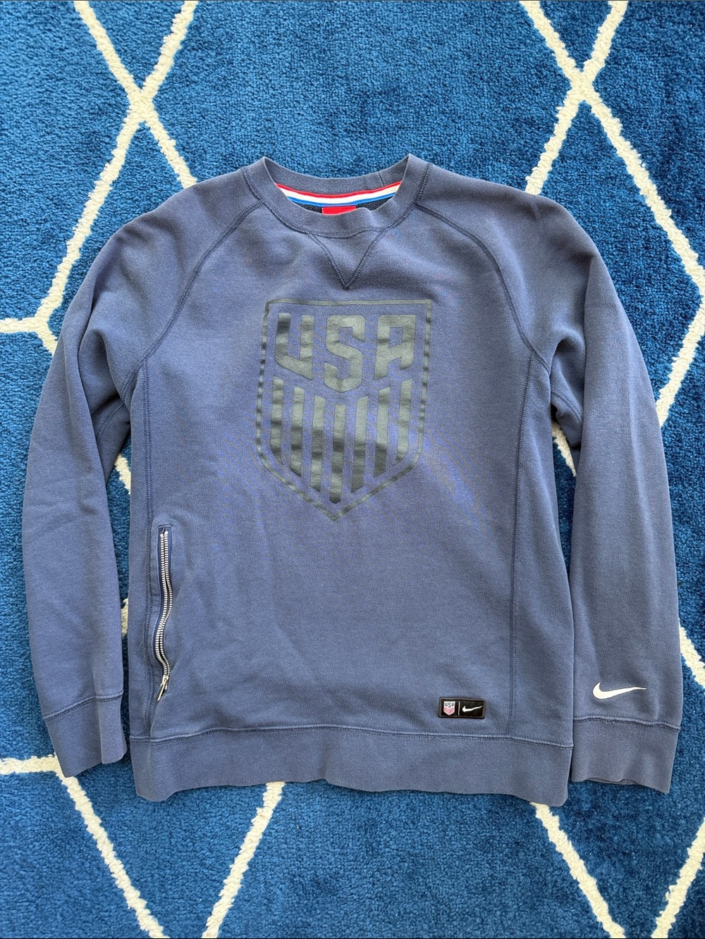 Nike Men’s Navy Crewneck Sweatshirt with USA Soccer Shield Graphic